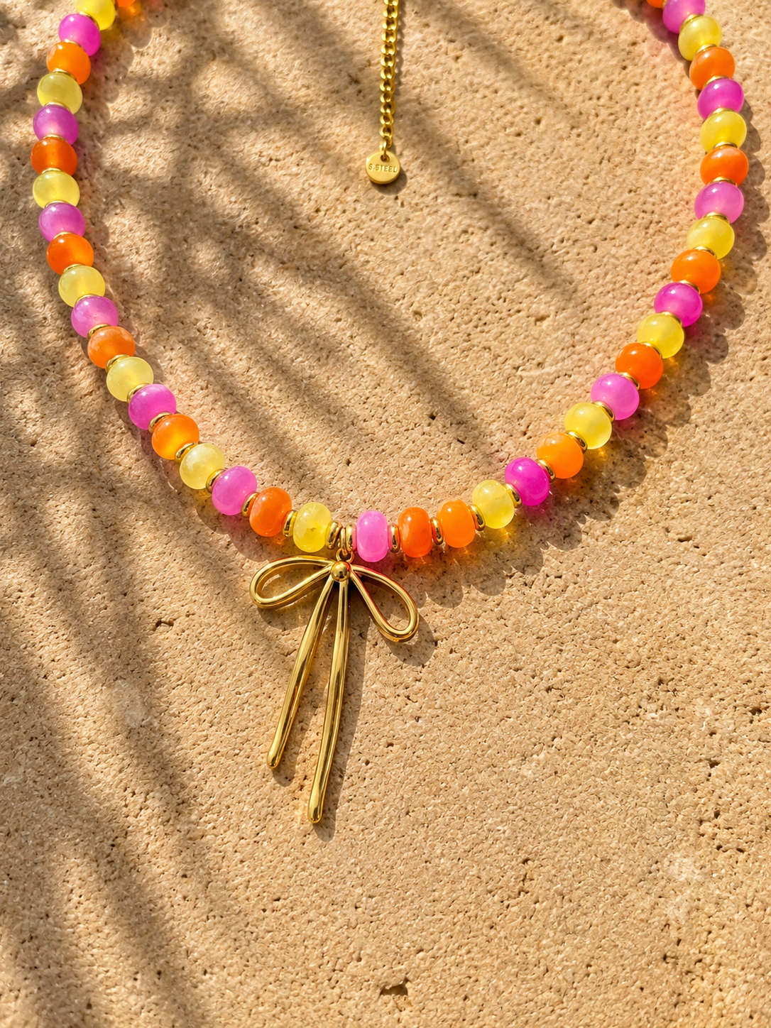 BOW necklace