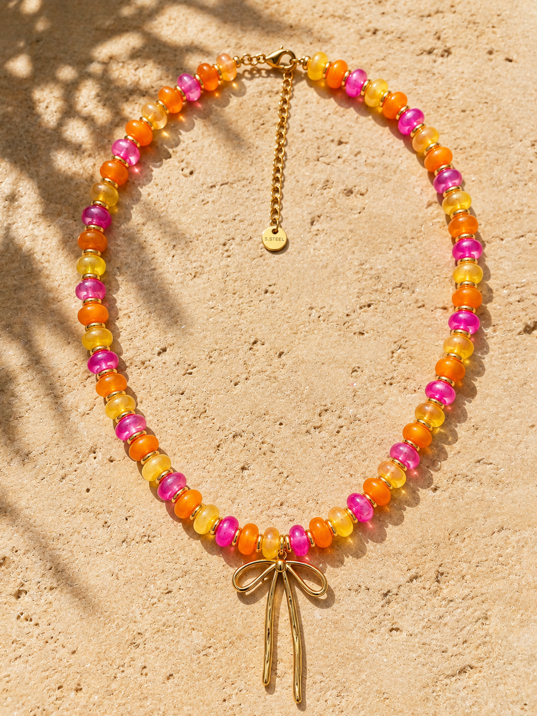 BOW necklace