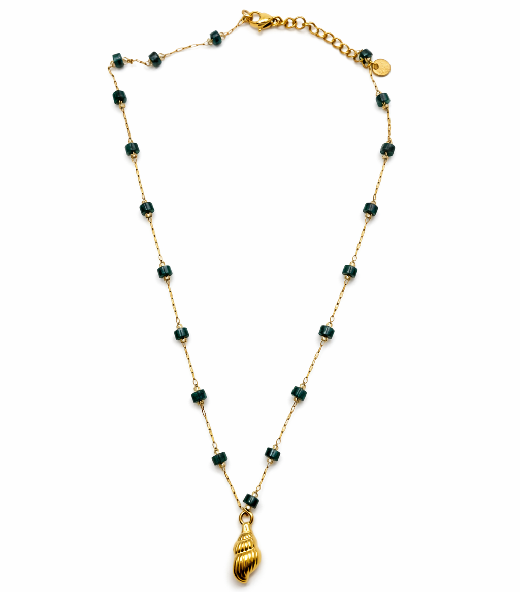 Collier de coquillages 